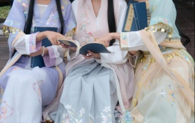 123/点点、双双、安妮~【古往今来】明制千金跌撞穿越来到清末遇见两位顽童姐姐~