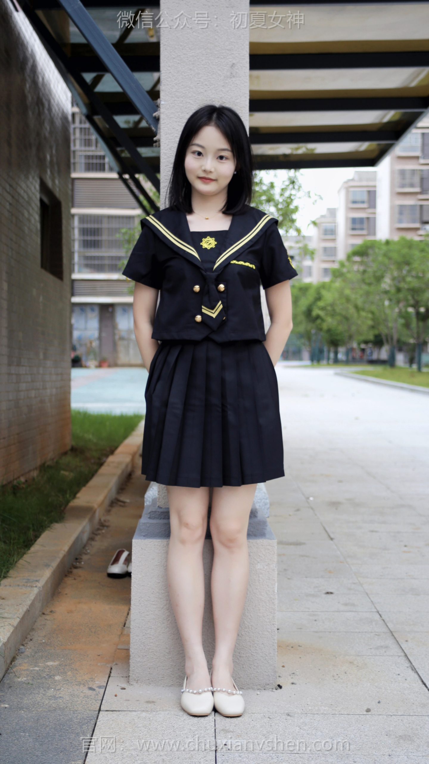 220/双双~【黑系水手服】我还是比较适合U领的水手服。