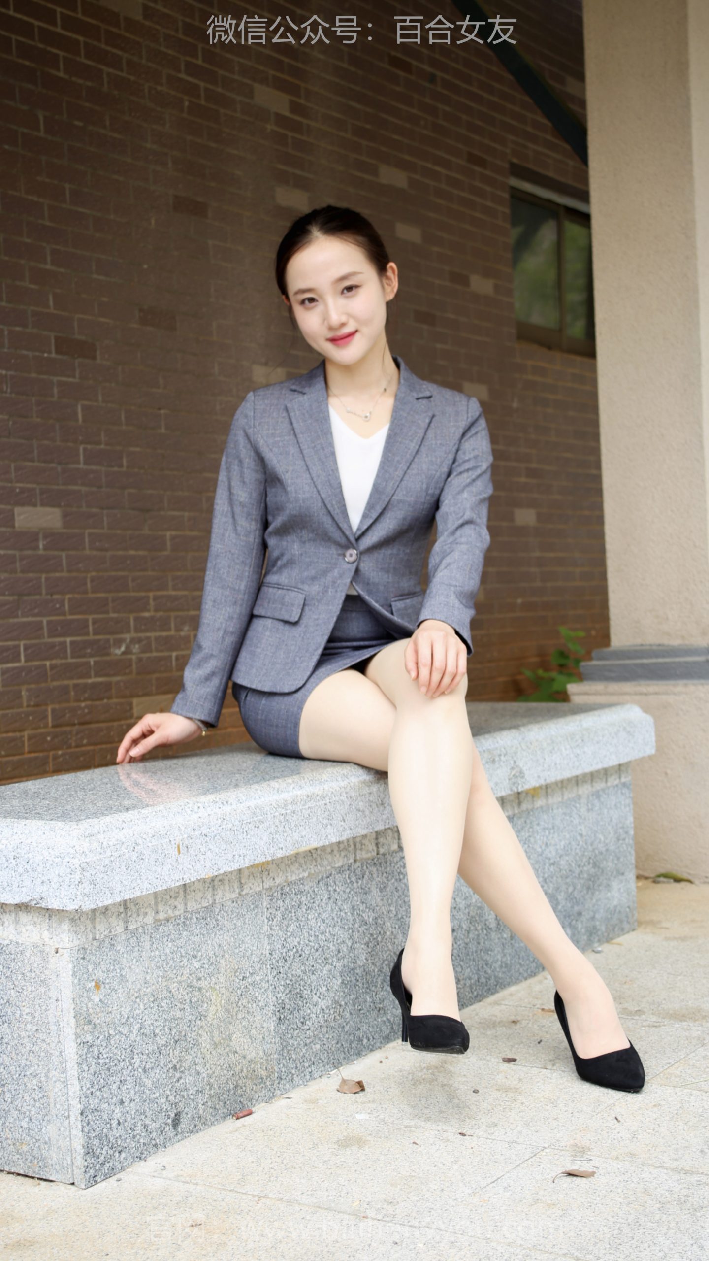 089/丸子~《职业范》温柔，可爱，御姐，职场我都可以。