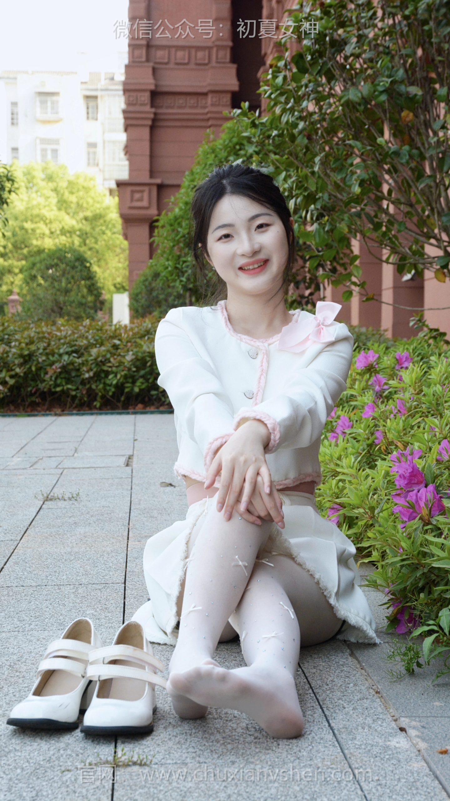 485/安妮~【赏心悦目】让花儿自在生长，我带着这份美好的遇见前行，怀揣着对生活的热爱，一路芬芳。