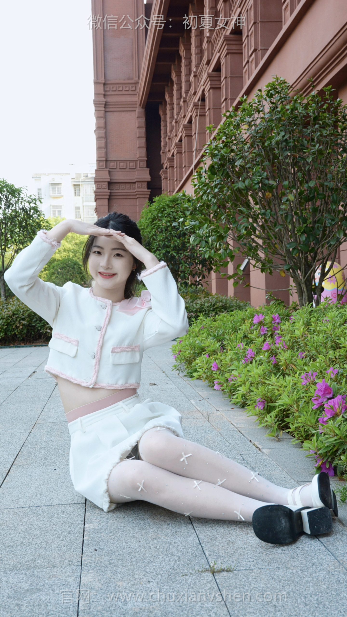 485/安妮~【赏心悦目】让花儿自在生长，我带着这份美好的遇见前行，怀揣着对生活的热爱，一路芬芳。