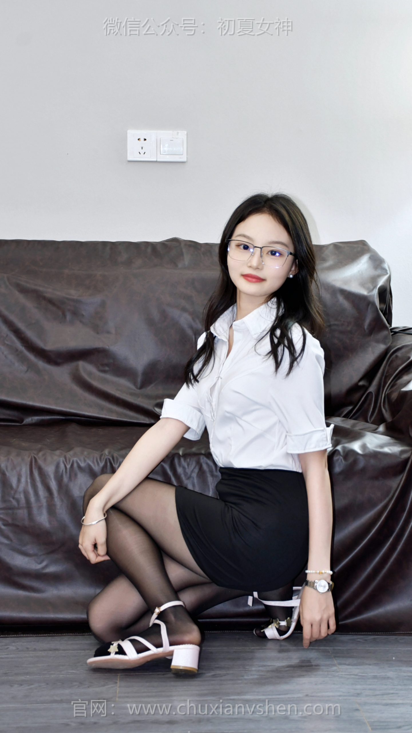 565/双双~【刚柔并济】原来职场精英的终极铠甲，是敢于在成熟里，留一点孩子气的破绽。