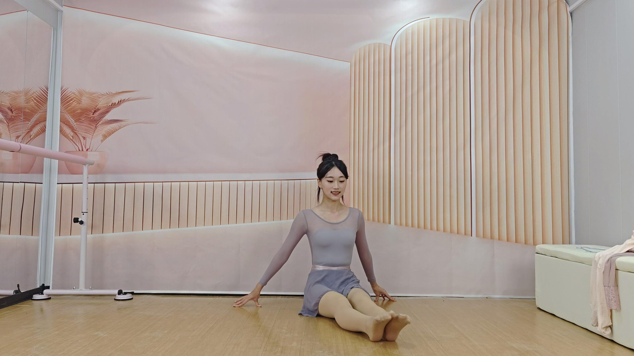 685-2~【大头双舞】此作品为大头的两期完整版舞蹈视频。