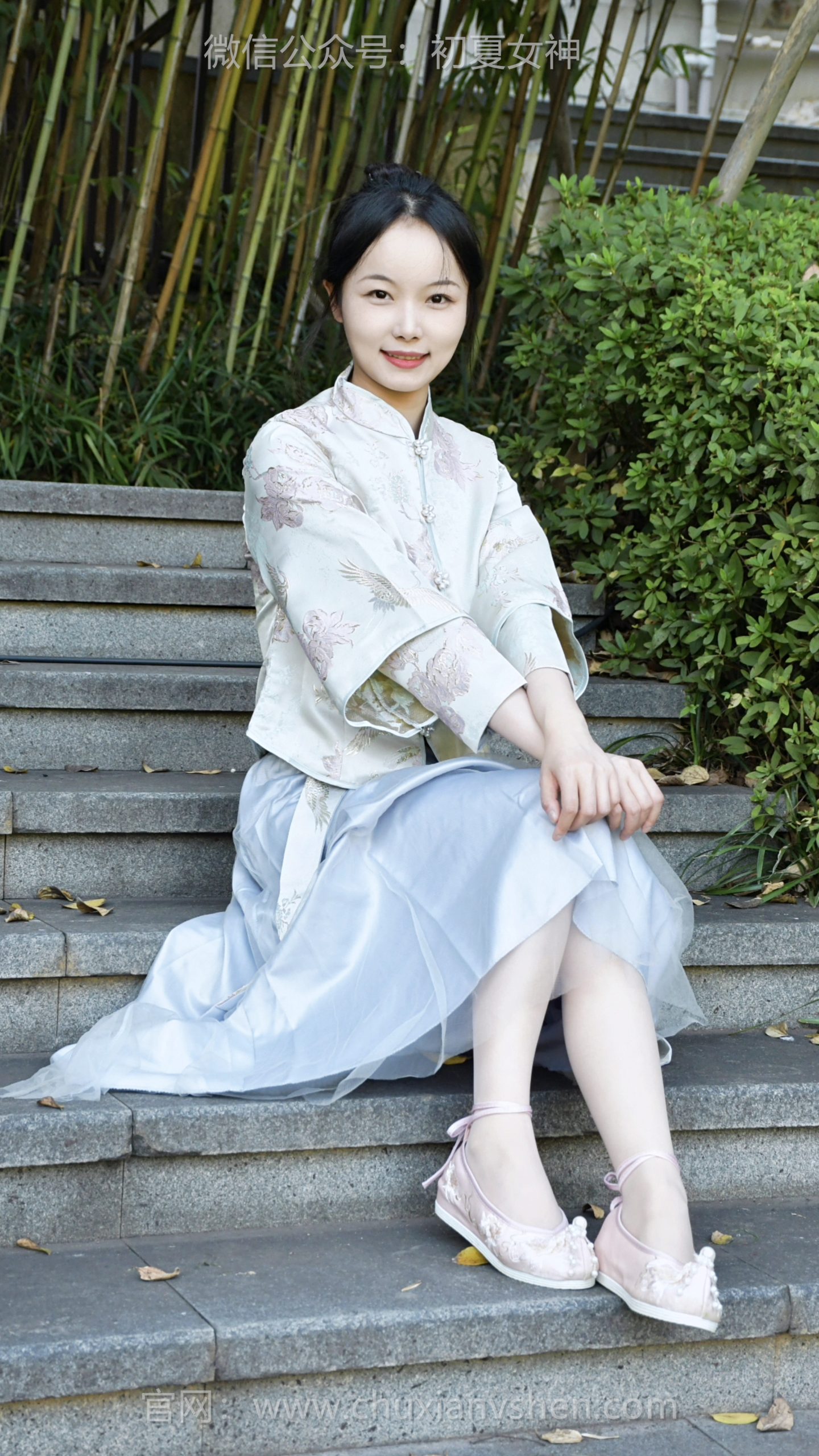 693/芸芸~【佳偶良伴】闺蜜的婚礼，要你美到发光，也想让自己衬得你更甜呀~