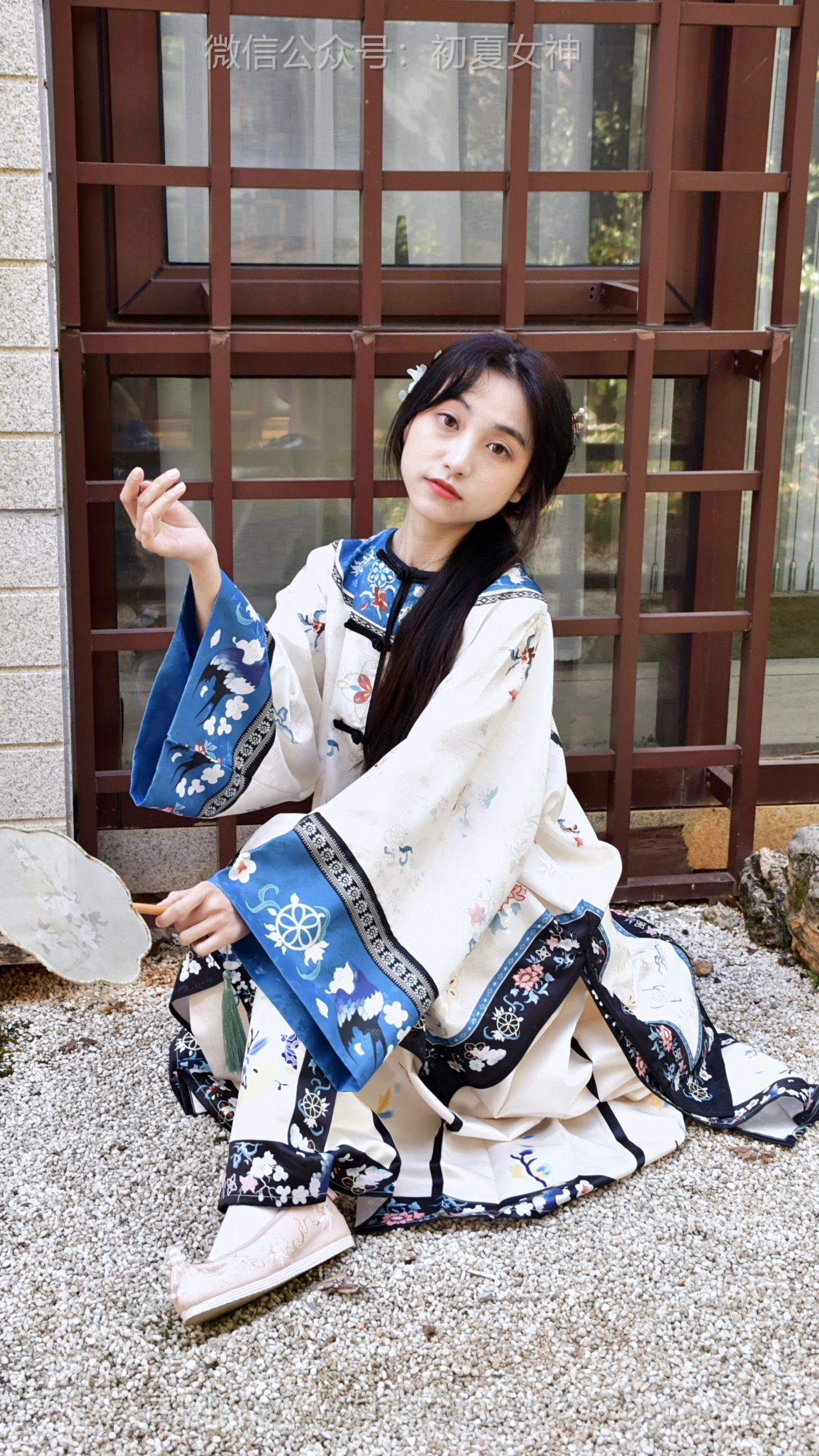 706/柒柒~《旧事如烟》晚清风拂过旧衫，曾经的好日子，只剩回忆缠得人心涩。