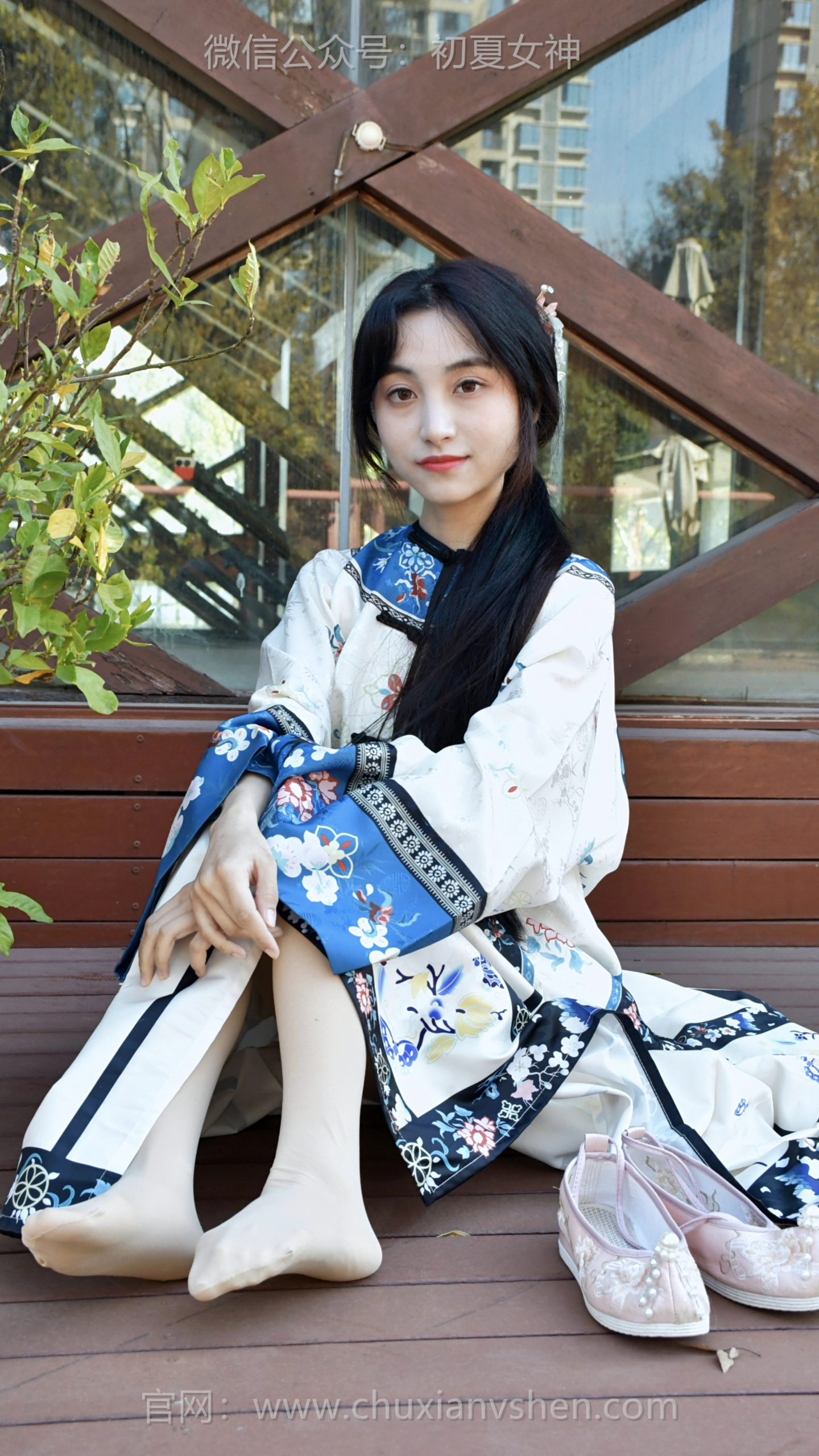 706/柒柒~《旧事如烟》晚清风拂过旧衫，曾经的好日子，只剩回忆缠得人心涩。