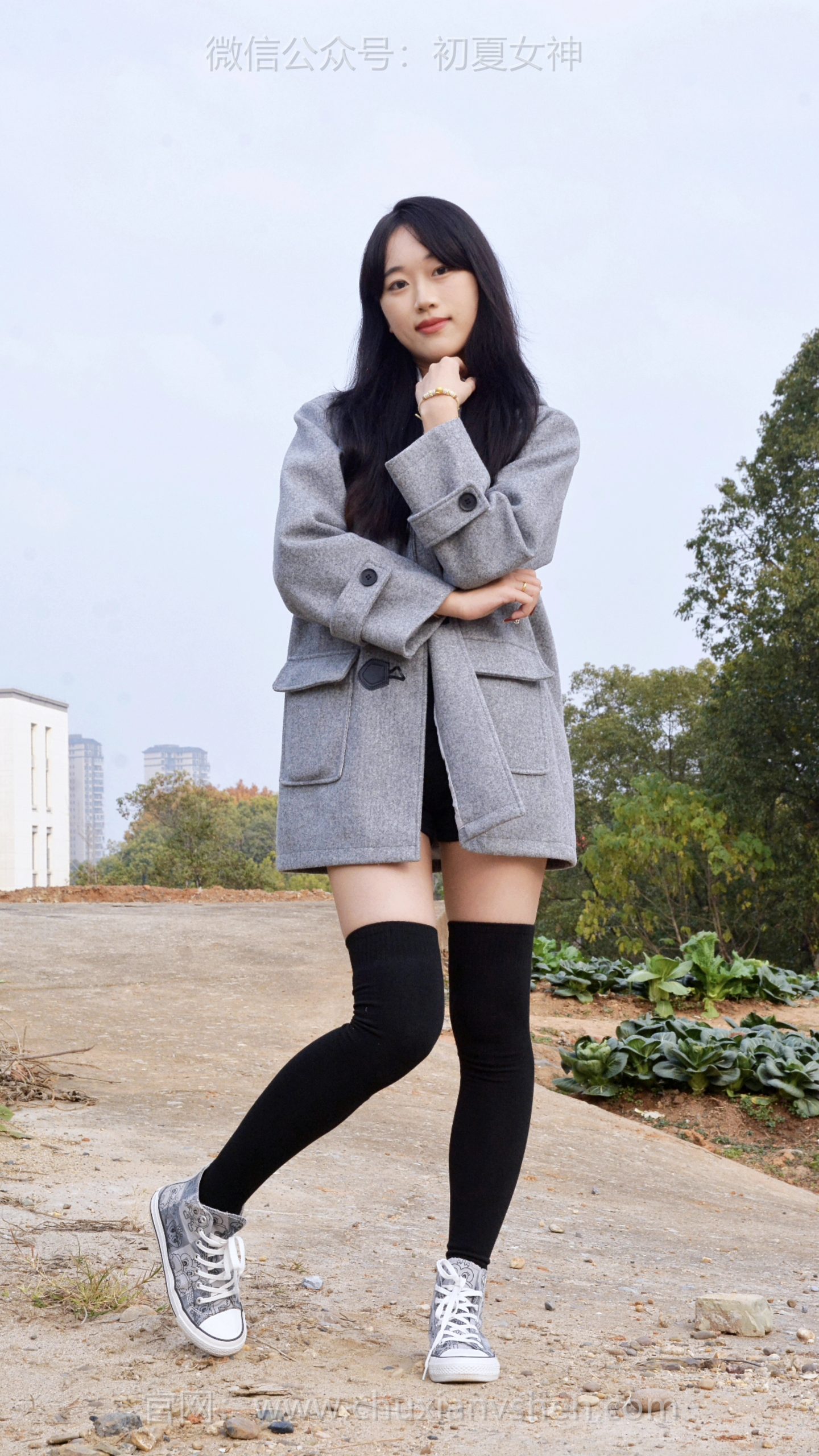 715/大头~【狗刨模式】尖美甲化身挖沙神器，玩沙根本不用铲子