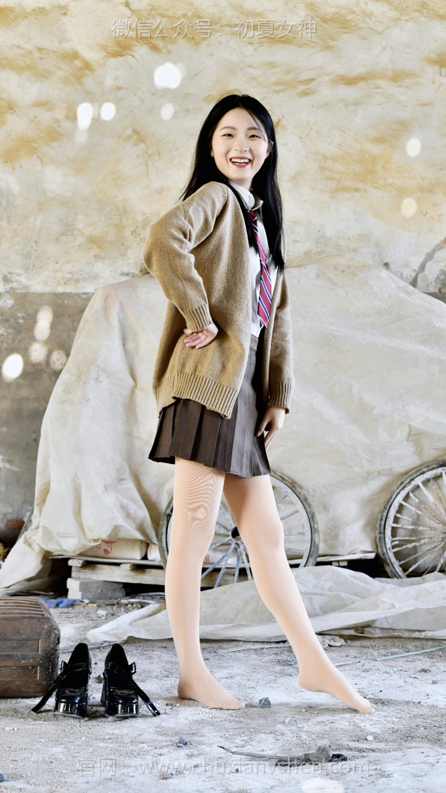 743/安妮~【旧厂寻谜】断壁残垣间锈蚀机械静默伫立，每次凝望，都忍不住猜想它曾是生产何物的工厂