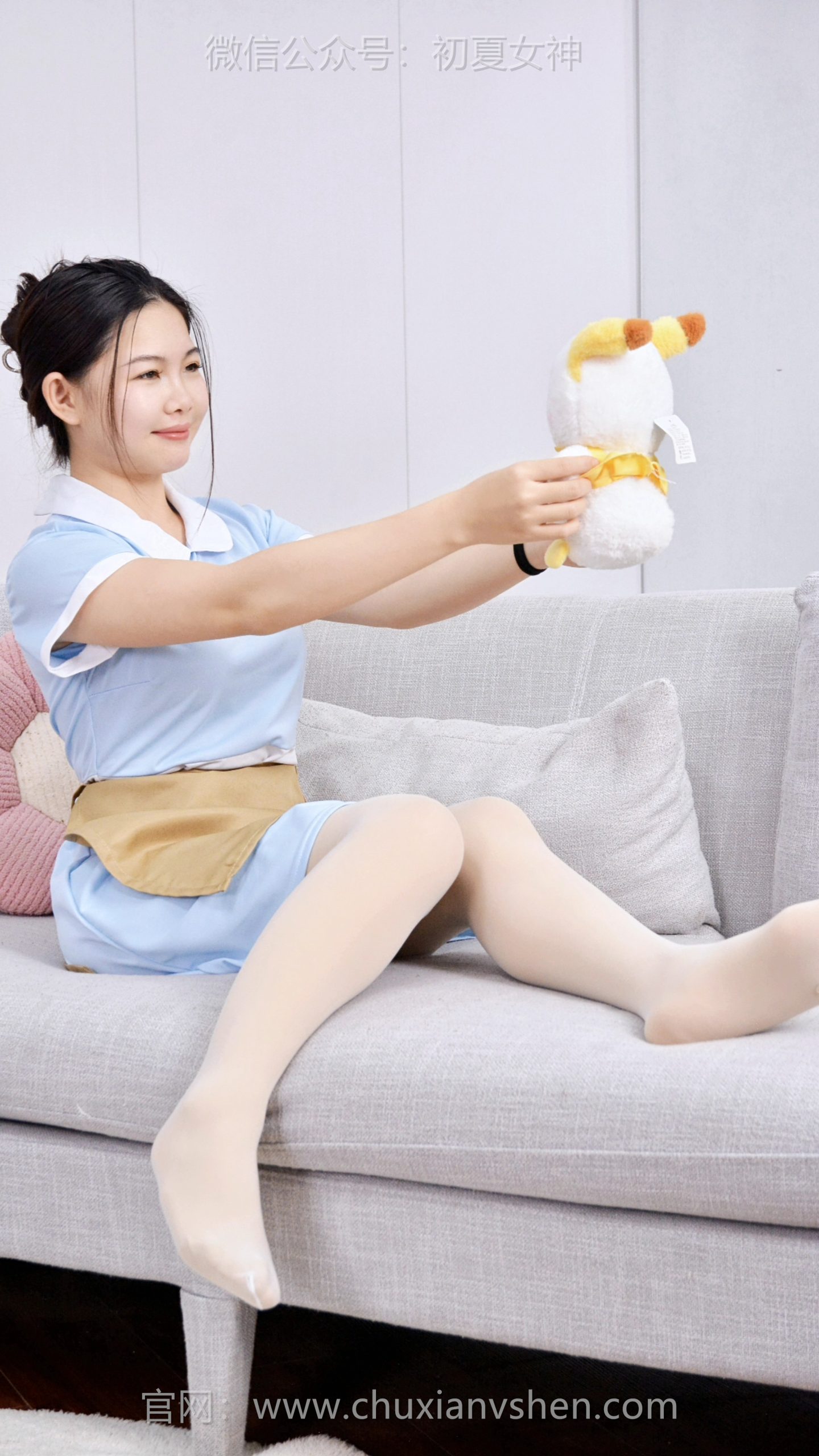 745/双木~【忙忙碌碌】年关将至，餐饮商超这些服务行当正缺人，我琢磨着找个服务员兼职，体验忙年的氛围。