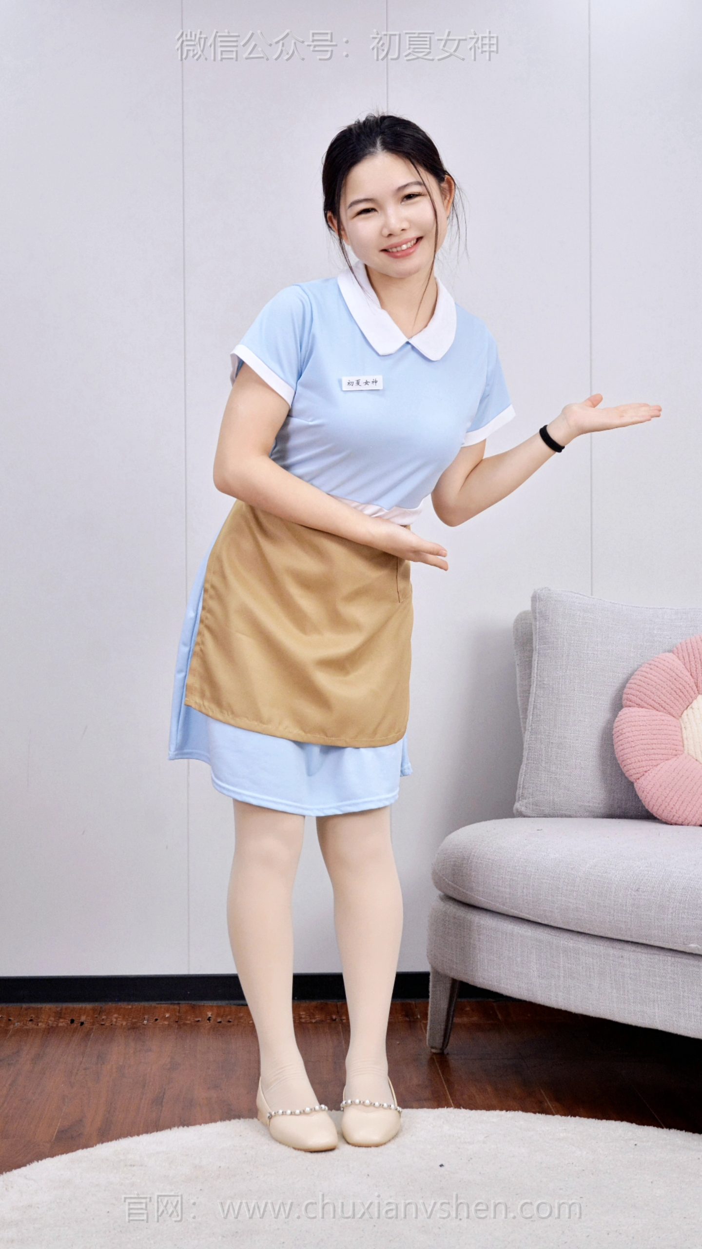 745/双木~【忙忙碌碌】年关将至，餐饮商超这些服务行当正缺人，我琢磨着找个服务员兼职，体验忙年的氛围。