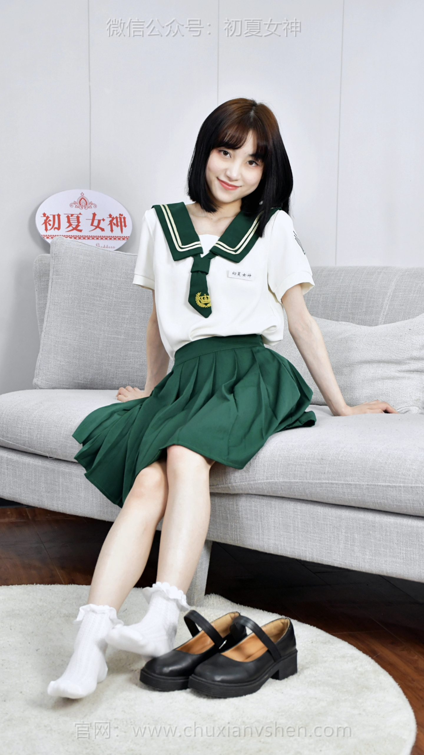 756/柒柒~《体态舒展》站姿舒展挺拔，脚尖轻点的弧度里，藏着刻在骨子里的舞蹈韵律。