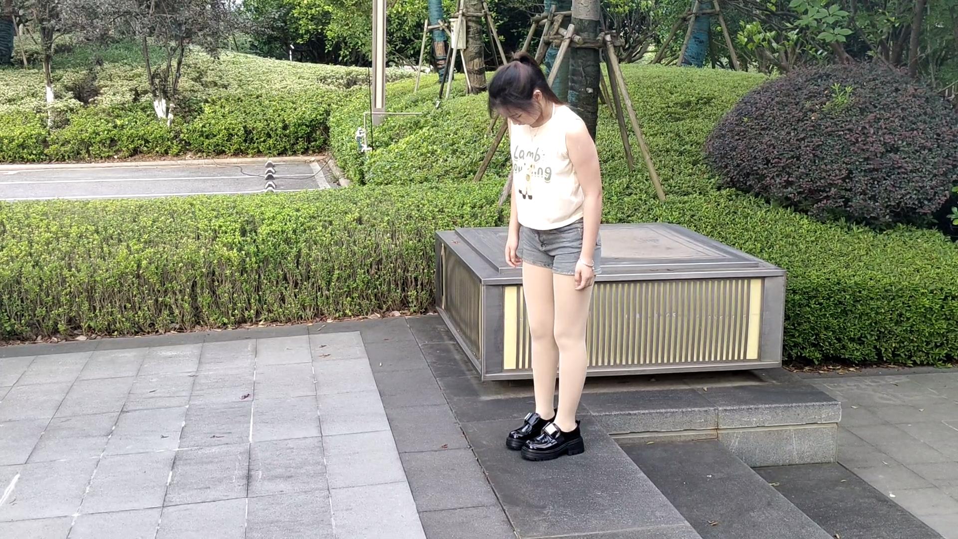 767-1/安妮、婷婷、幺幺~《与鞋共舞》我们穿梭在各种魔术贴的鞋里~