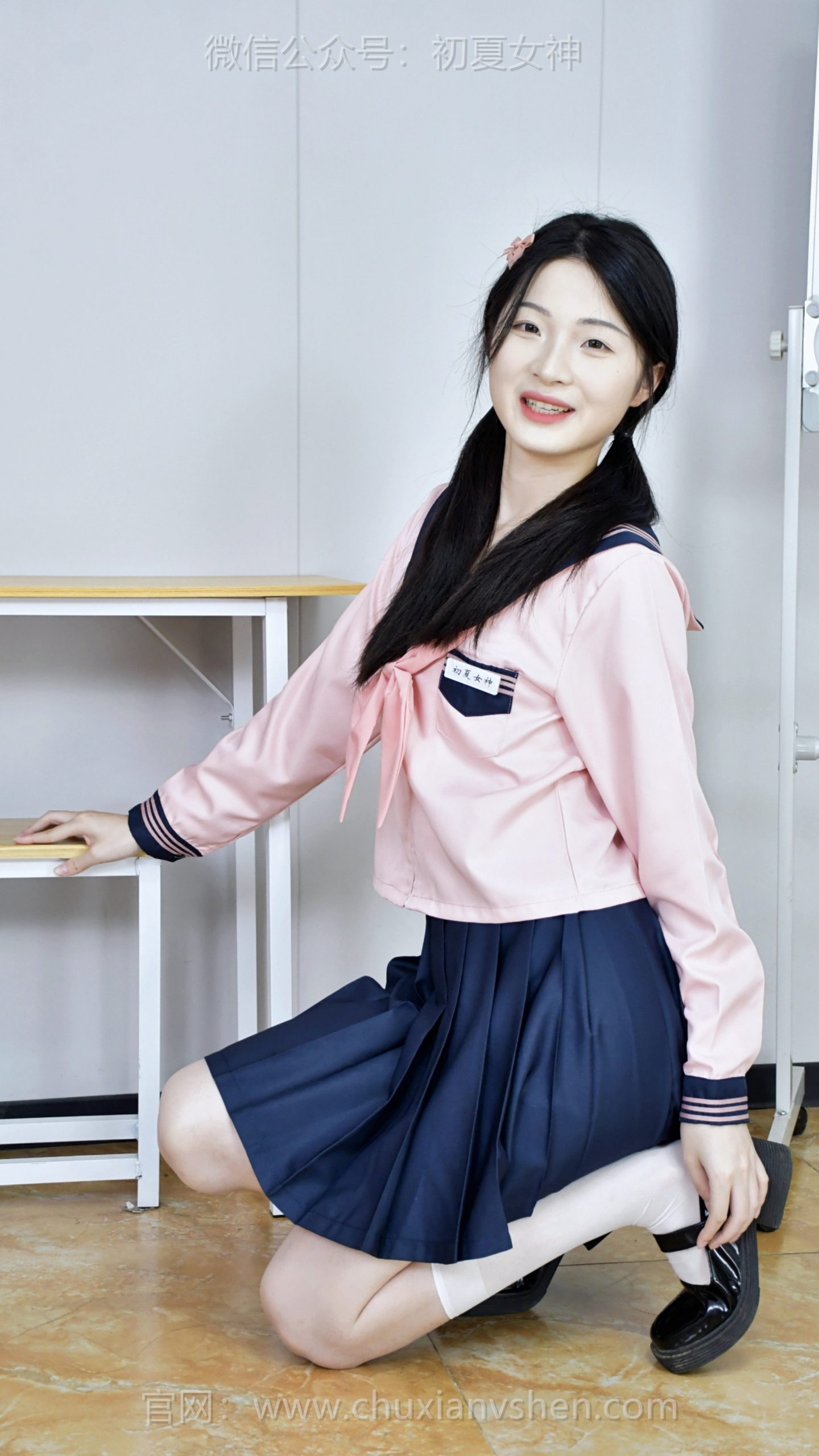 782/安妮~【尽兴月光】闺闺成为同事，快乐翻倍钱包见底，吃喝玩乐不停歇，主打一个月月月光。