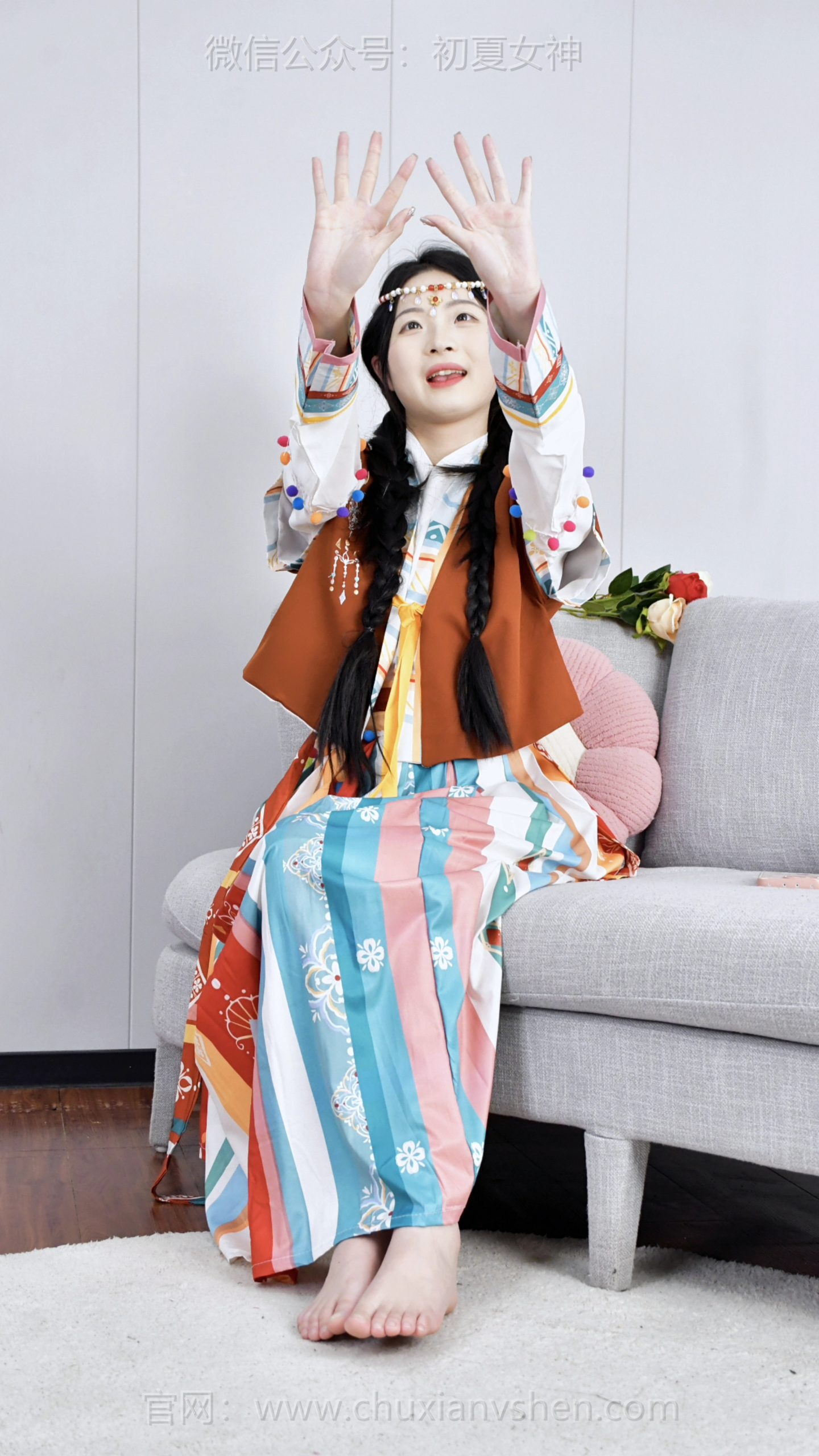 795/安妮~【共续华章】一身惊艳汉服，诗改到第二句就卡住，求各位帮忙补全，一起完成这首小诗～