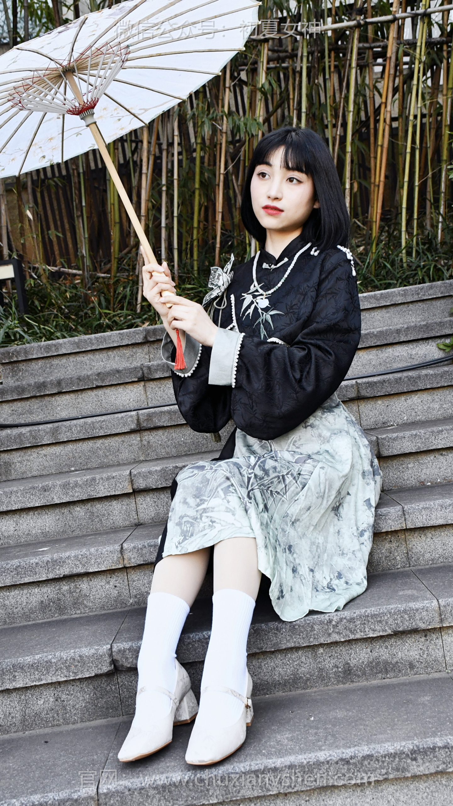 801/柒柒~《出门寻春》原来春天从来都在身边，只要愿意打扮，愿意出发，每一步都能踩在温柔的春光里。