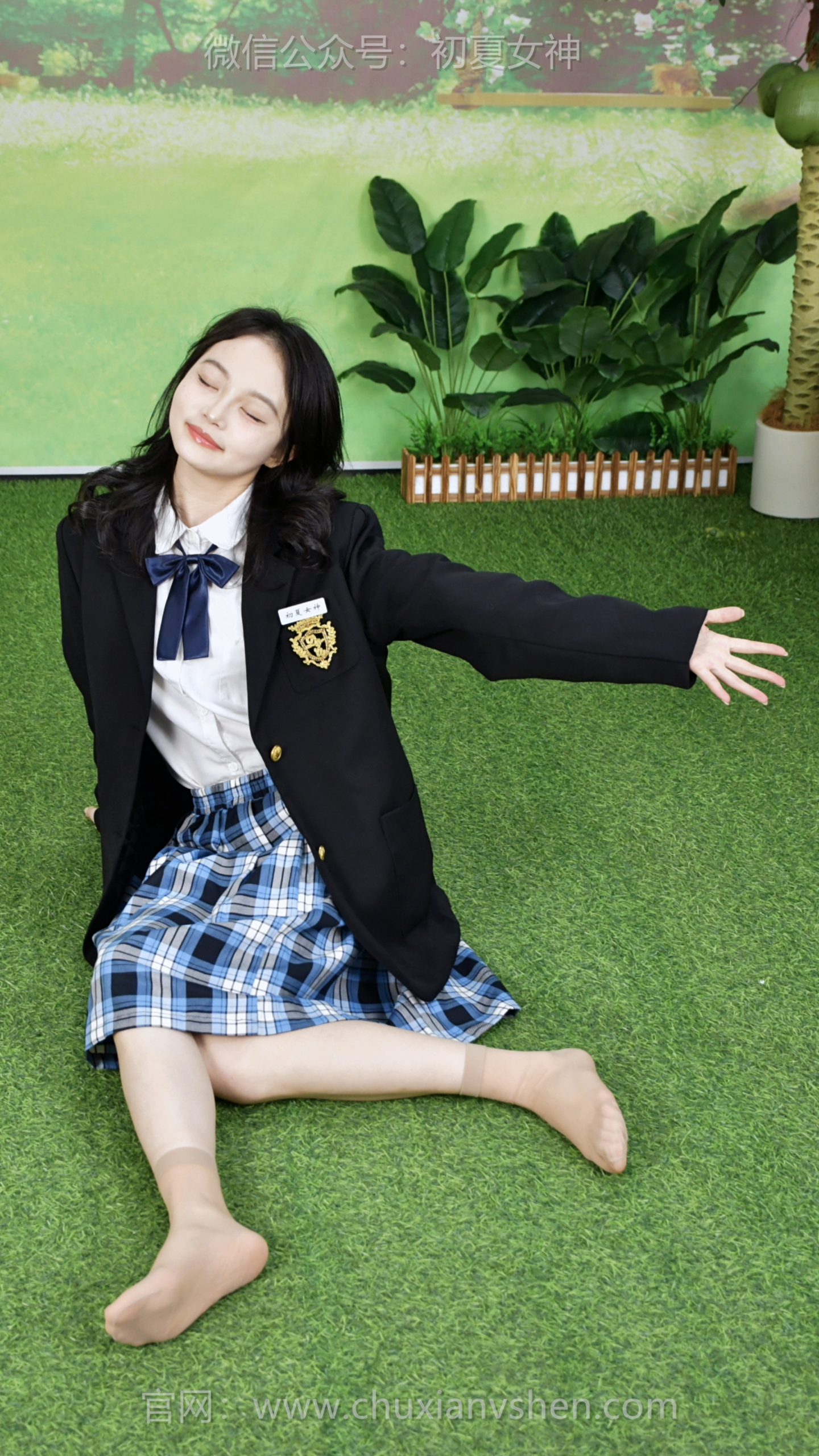 804/双双~【静享片刻】运动过后，大家都提醒不能马上坐下。那我就安安静静躺着，总没问题吧。