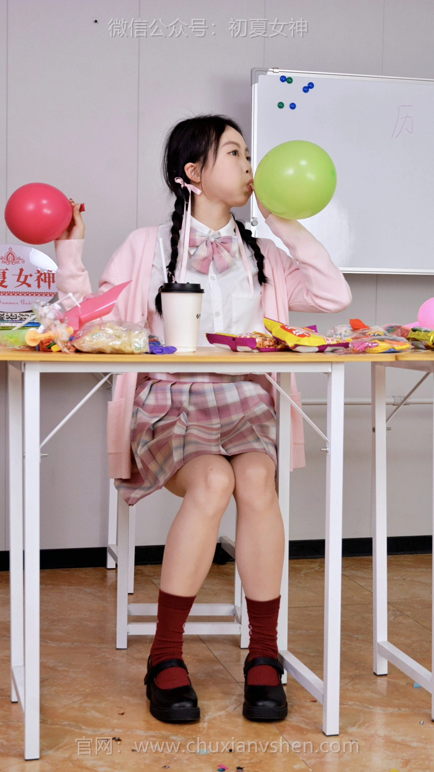 814/双双~【泡泡纷飞】那些以为早已远去的孩子气，原来只要吹一口气，就能瞬间回到满是笑声的教室午后。