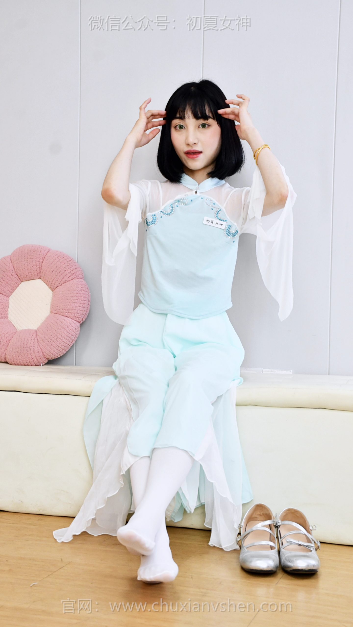 830/柒柒~《随风飘动》飘逸如裙的舞衣，灵动轻盈，让每一次起舞都温婉动人。