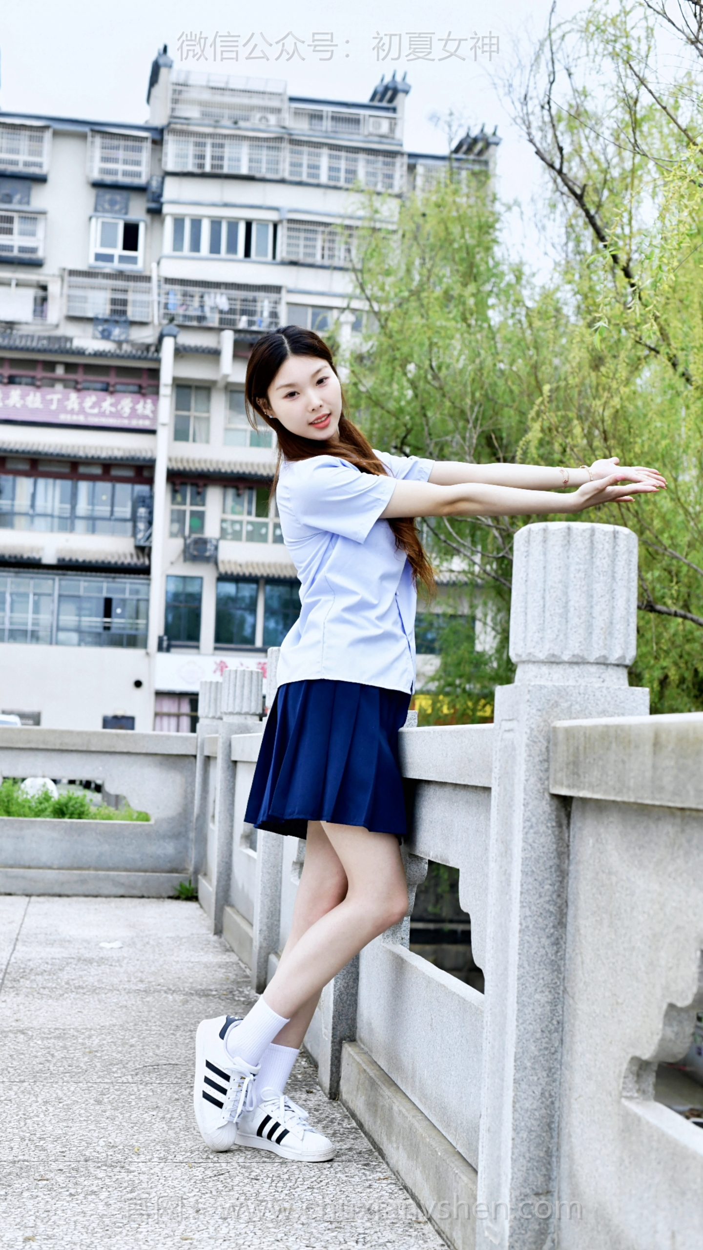 831/青子~【向阳生长】肆意生长，满怀欢喜，是青春最动人的模样。