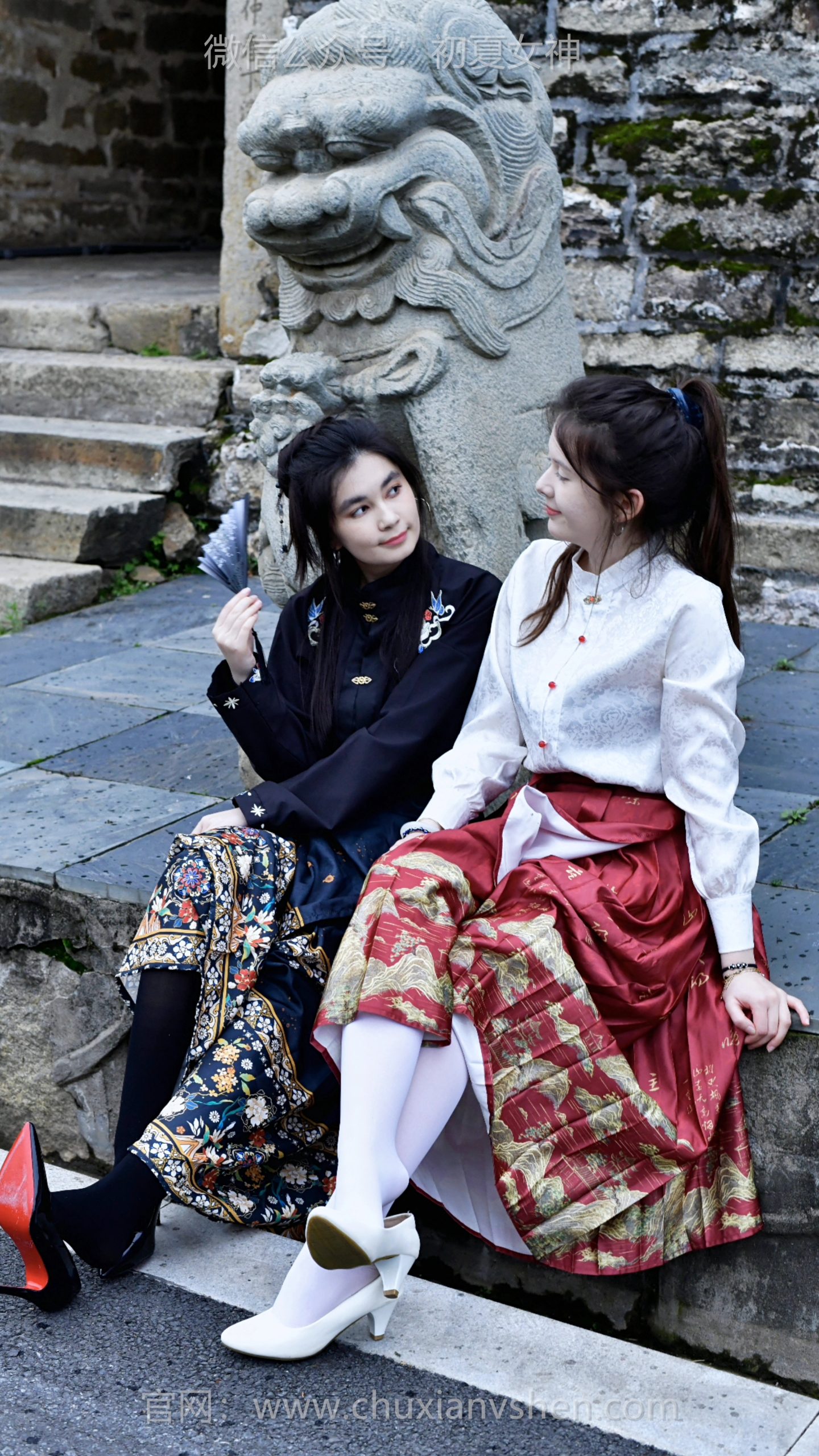 830-1/小麦、兰兰~《初见惊鸿》作为新人，我们认真给大家做这次的穿搭分享，就是想把这份东方美传递给更多人