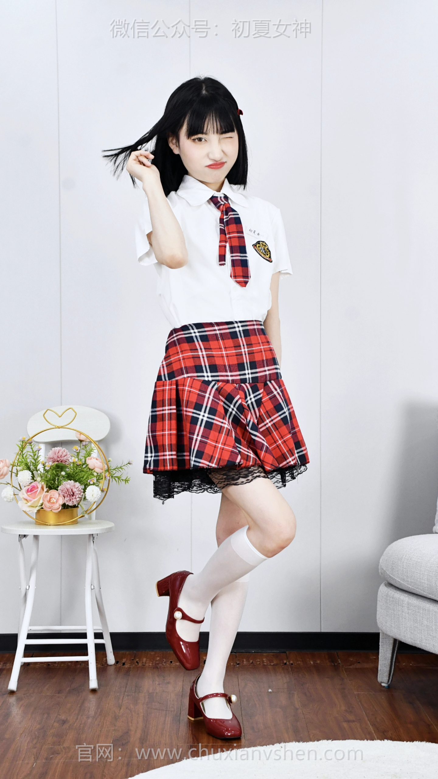 835/柒柒~《甜酷有型》蕾丝边给格裙添了层次，不刻意不甜腻，酷感与精致感刚好平衡。