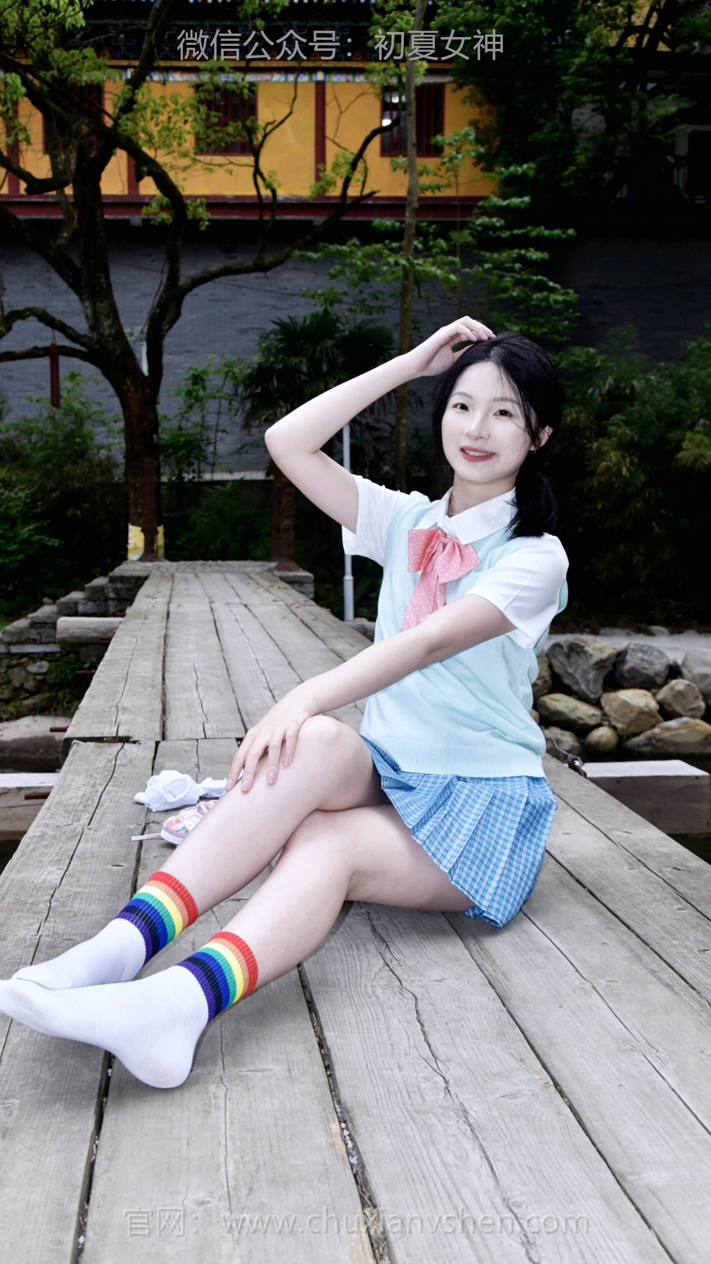 869/安妮~【如诗如画】小竹排，顺水流。鸟儿唱，鱼儿游。