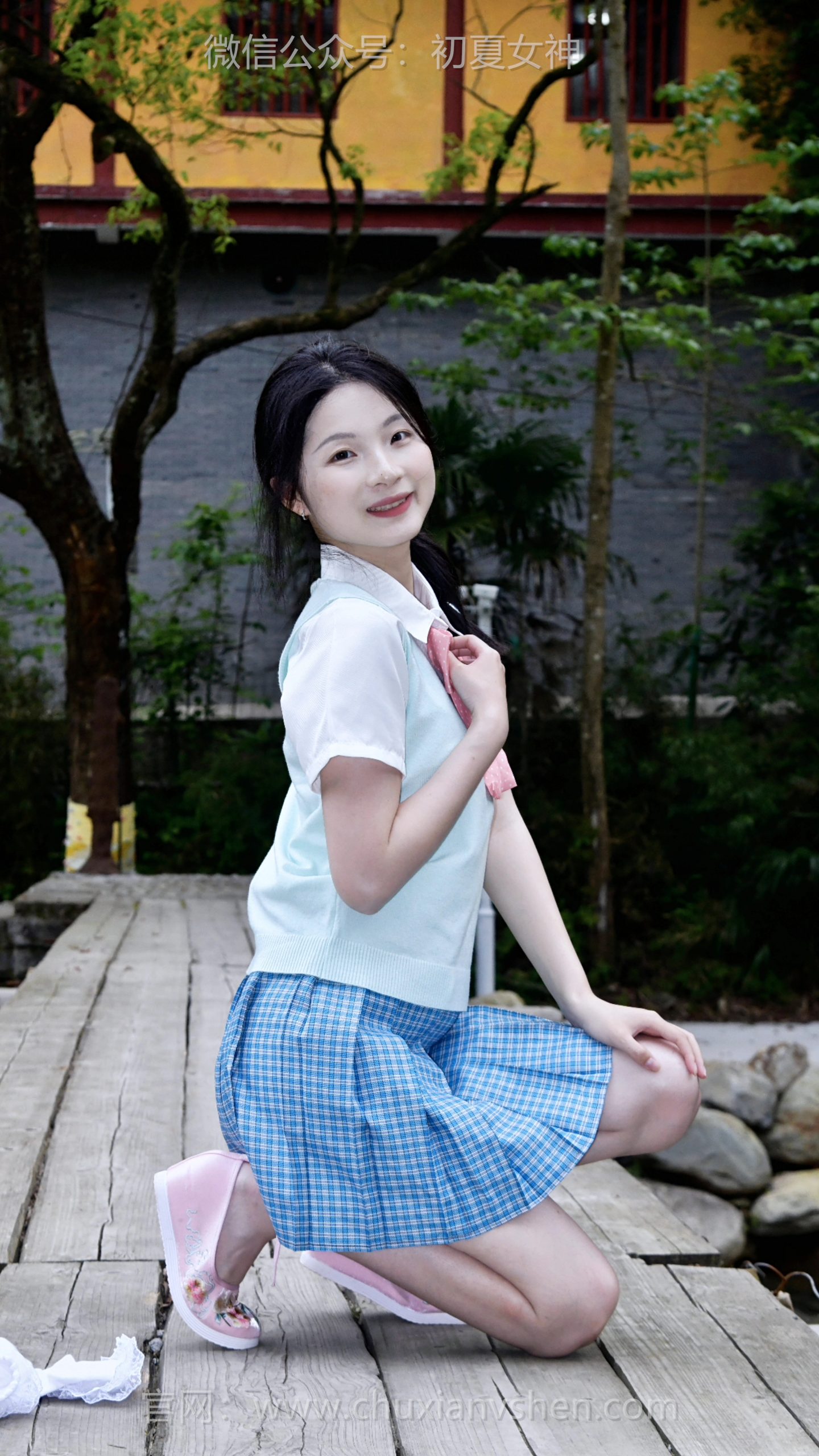 869/安妮~【如诗如画】小竹排，顺水流。鸟儿唱，鱼儿游。