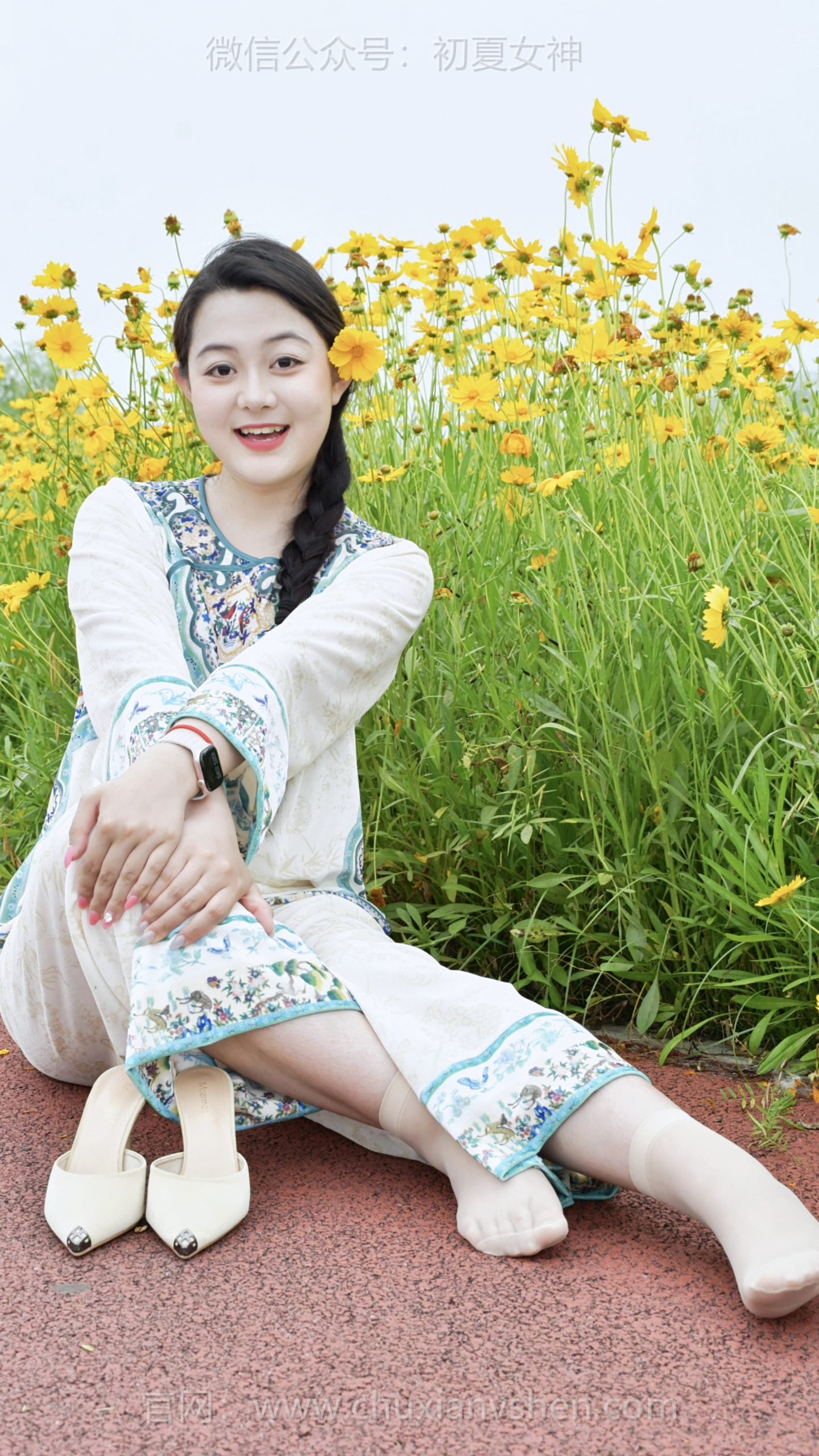 871/图图~【如蝶赴花】漫滩黄花吐芳，我们如蜂似蝶，沉醉于这片花毯。