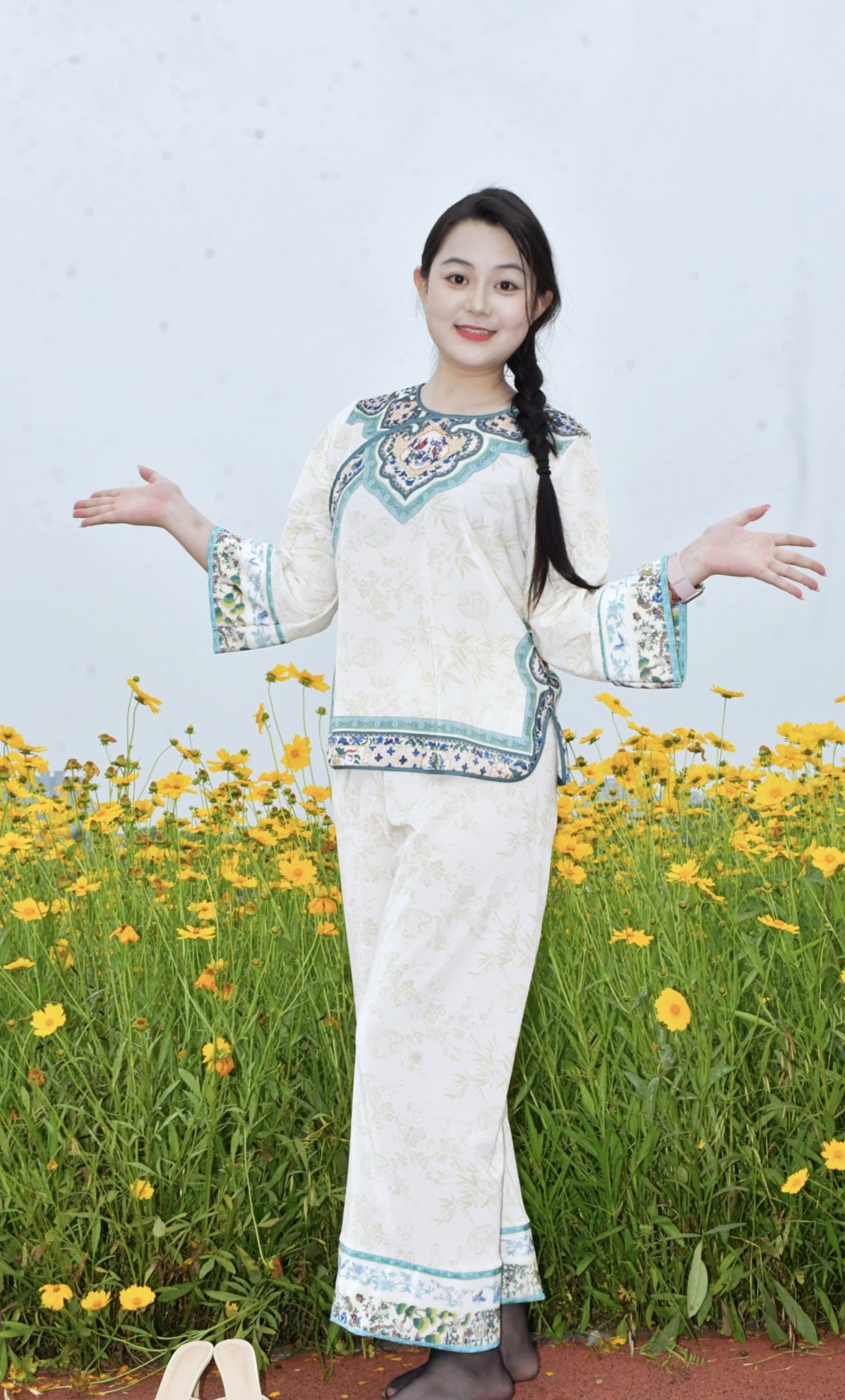 871/图图~【如蝶赴花】漫滩黄花吐芳，我们如蜂似蝶，沉醉于这片花毯。