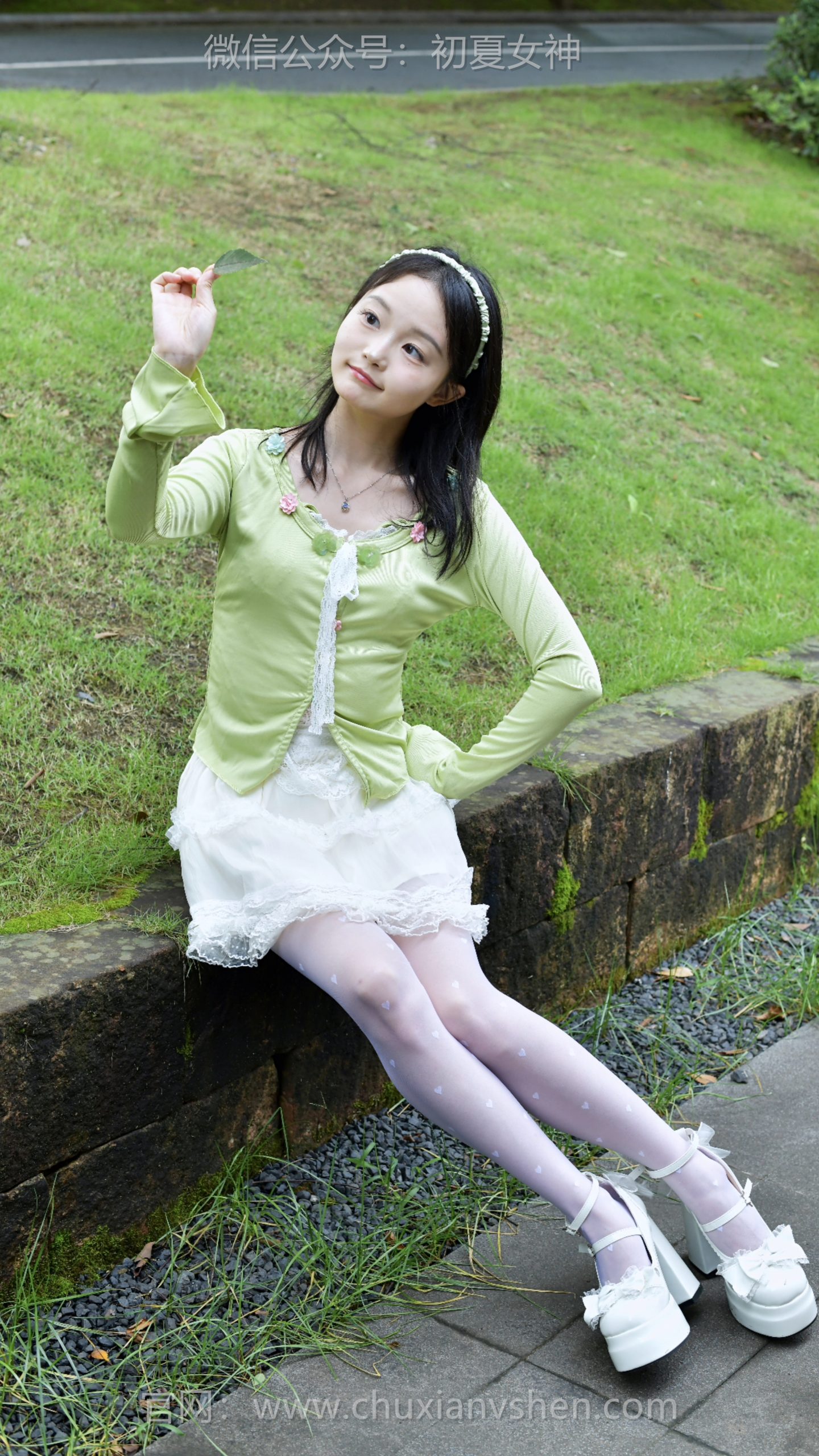 911/双双~【袖间蜜意】袖口悄悄藏了一颗糖果，等会儿闲下来，就拿出来慢慢吃掉