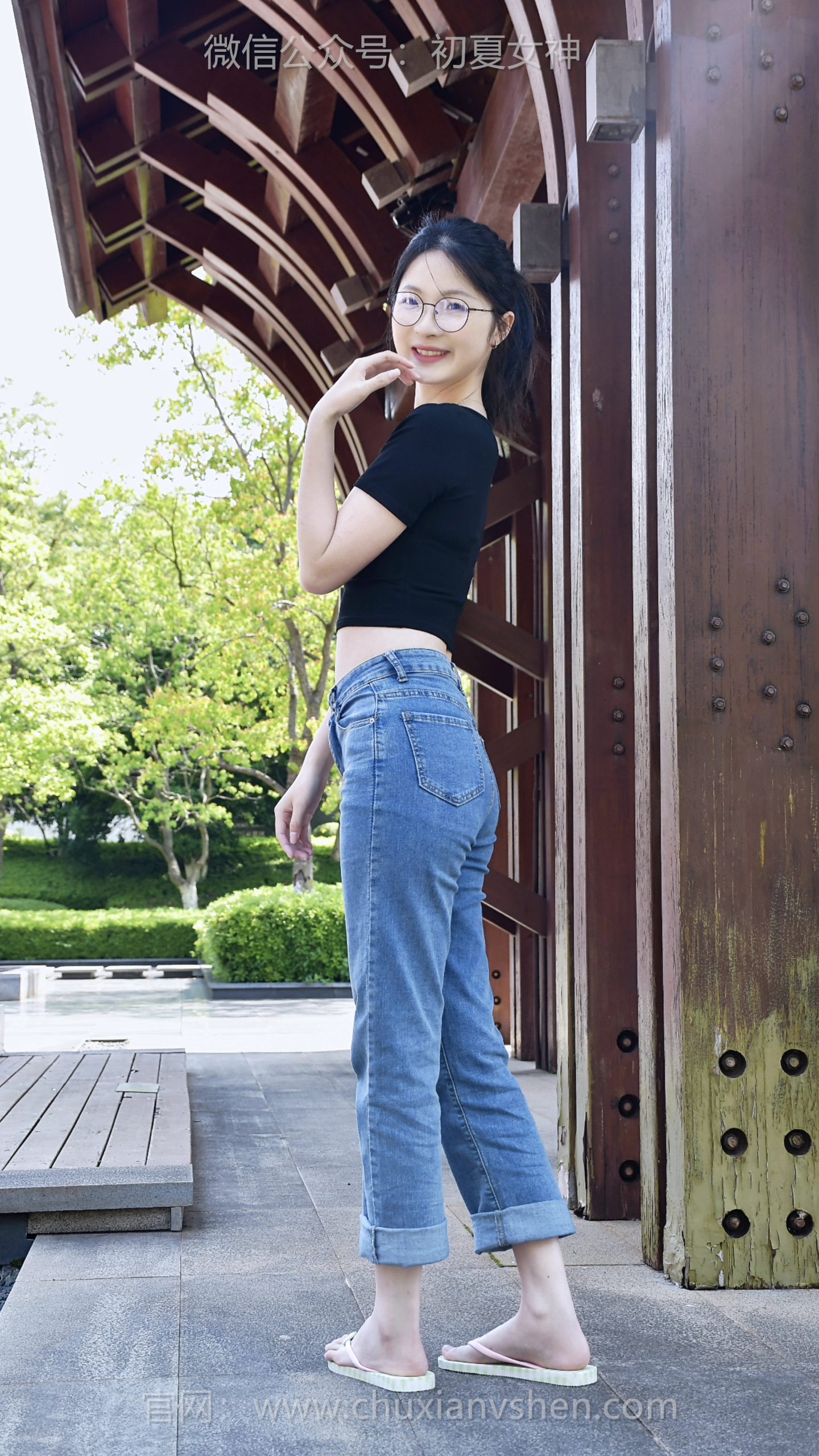 937/安妮~【俏巧可人】这么可可爱爱的人字拖我有三双，轮换着上脚穿搭，清爽自在，越看越喜欢。