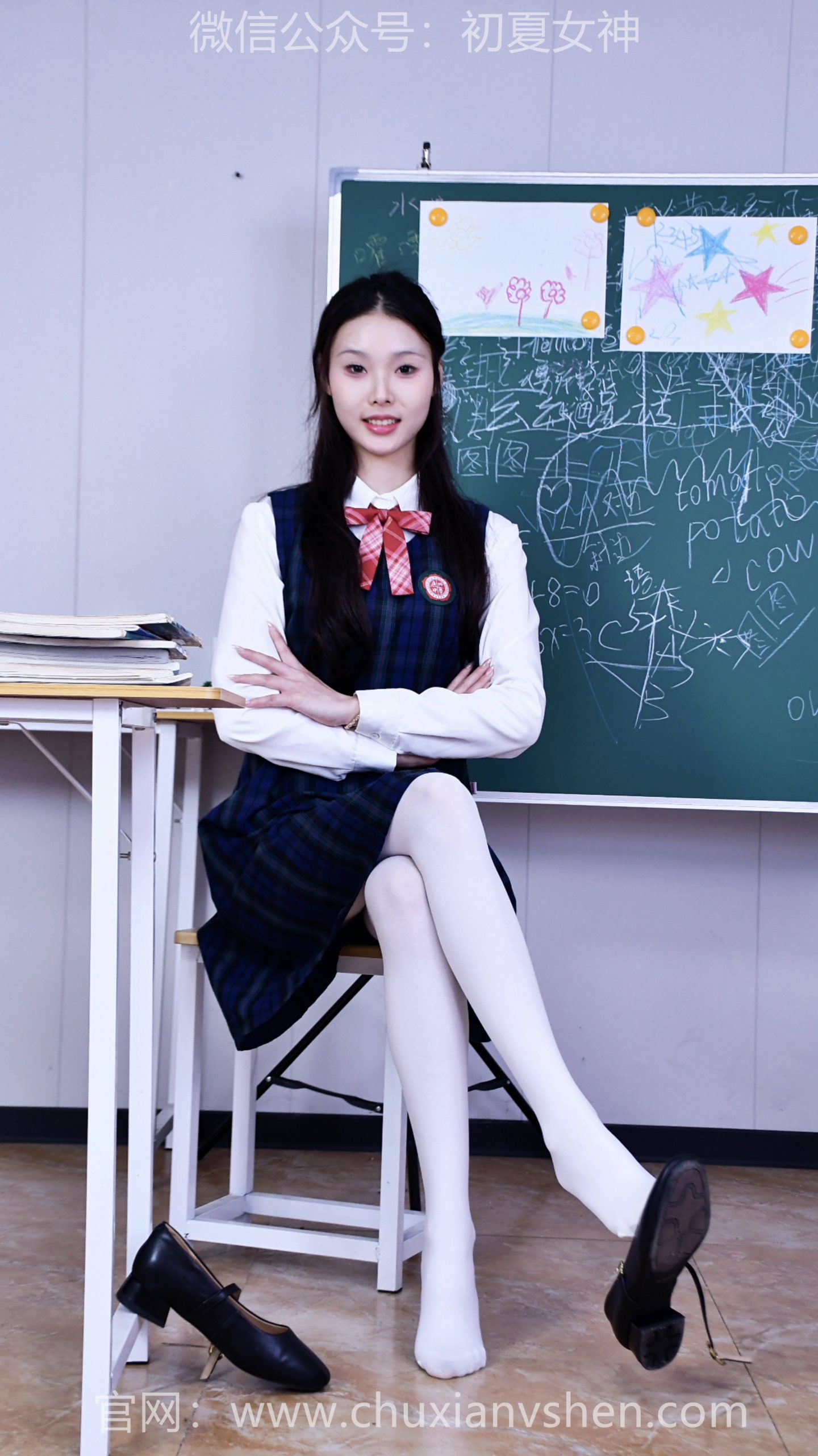 983/青子~【童真十足】校服搭上白袜子自带童真感，模样小巧稚嫩，留住这份可爱气息