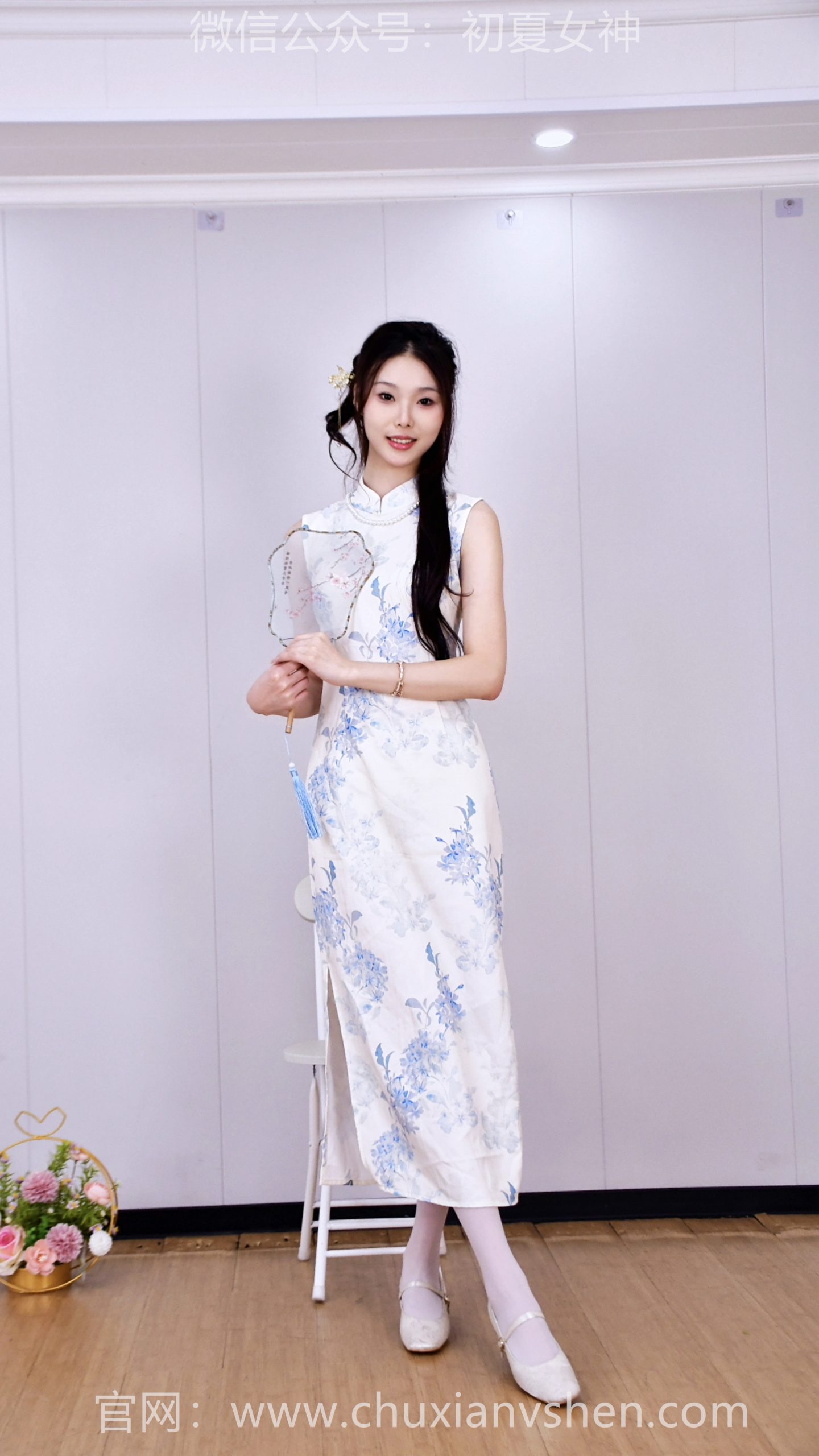 1030/青子~【锦绣雅致】淡雅蓝花旗袍，配饰点缀，精致又珠光宝气